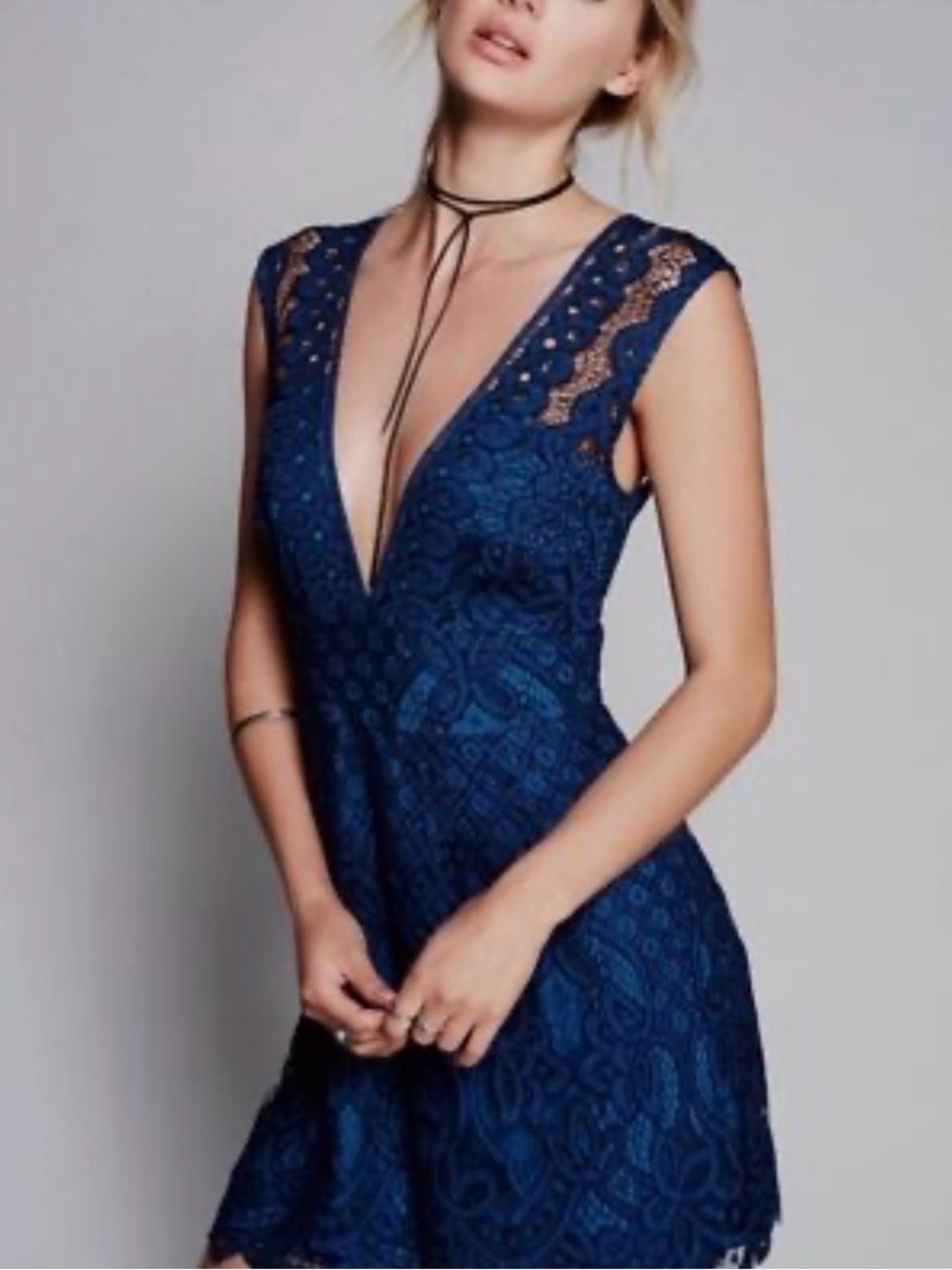 Free People One Million Lovers Blue Lace V-Neck Mini Dress Size 2